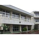 小学校「東御市立和小学校まで2030ｍ」