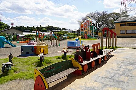 幼稚園、保育園「小竹幼稚園まで714m」