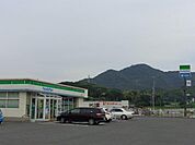 ファミリーマート下関菊川店（コンビニ）まで357ｍ