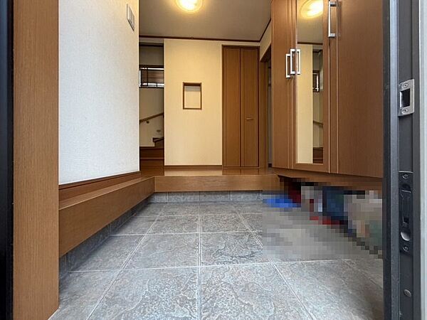 玄関を拡大表示