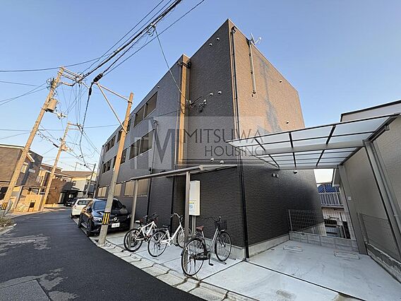 近隣に商業施設...