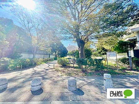 公園「小園公園まで1447m」