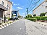 外観：見通しのよい直線道路