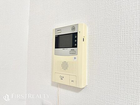 来客が一目でわかるモニター付きインターホン