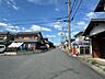 外観：前面道路含む現地写真
