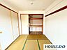 和室：畳敷きの和室です。客間や寛ぎの空間に使えます。