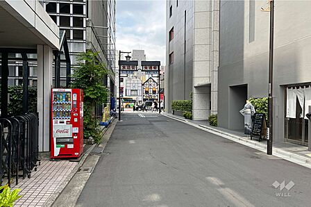 敷地南側の前面道路