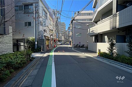 敷地北側の前面道路