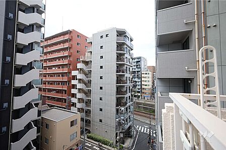 バルコニーからの眺め（北西方向）［2026年8月22日撮影］
