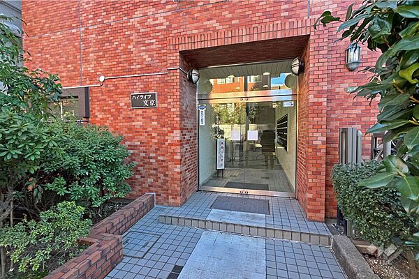 エントランスを拡大表示