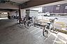 駐車場：駐輪場