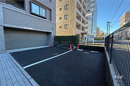 敷地内駐車場(屋外平面式)