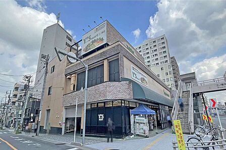 ワイズマート(三ノ輪店)の外観