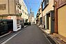 その他：敷地南側の前面道路（西側から）