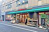 周辺：まいばすけっと(本郷2丁目店)の外観