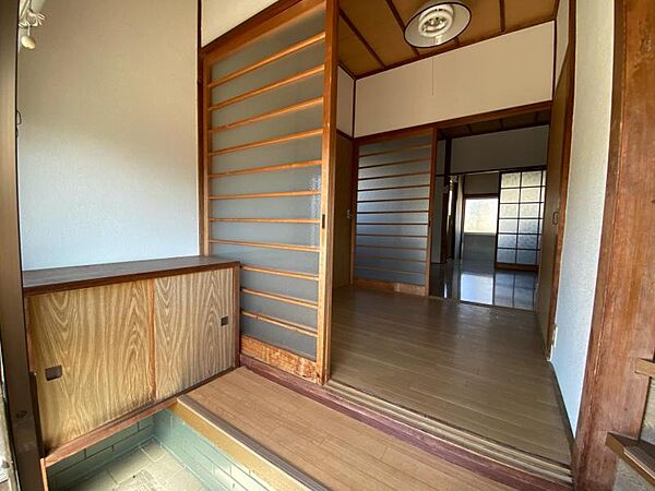 玄関