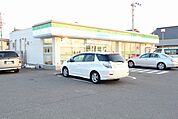 ファミリーマートレインボー通り店