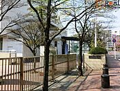 横浜市立東品濃小学校 徒歩3分。 220m