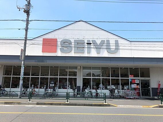 西友足立島根店...