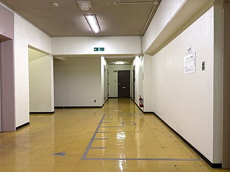 共用部 エレベーター前に駐輪スペースが設けられていますので、盗難や雨風の心配も無用です。