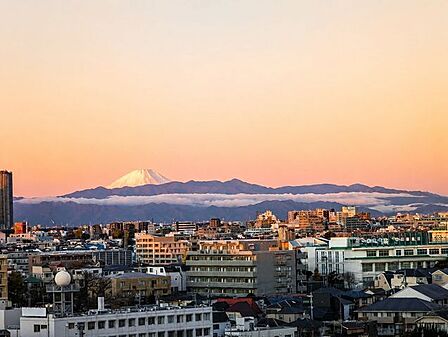 高層階・3方角住戸。富士山が見える眺望。※AI加工画像につき現状と異なります