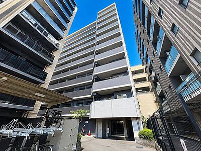 外観：バルコニーあり。※AI加工画像につき現状と異なります
