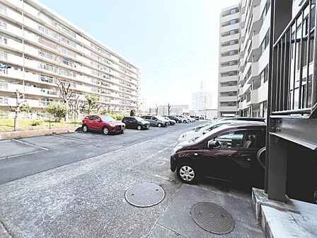 駐車場ももちろん完備しておりますのでお車所有の方にも心強いです。
