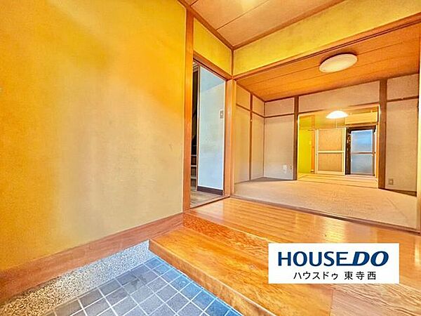玄関を拡大表示