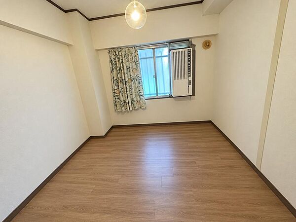 洋室を拡大表示