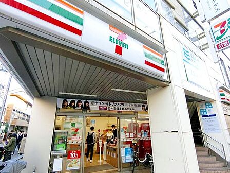セブンイレブン目黒自由が丘1丁目東店 徒歩5分。 400m