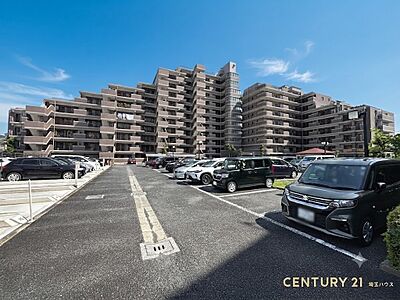 外観：【外観】「川口」駅が徒歩18分の近さの住宅地！小中学校徒歩3分で子育て環境も良好