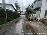 外観：ゆとりある前面道路が、毎日の車庫入れをスムーズにしてくれます。