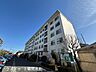 外観：街に調和する、品のあるマンション外観丁寧に使われてきたことが伝わる、安心感のある住まいです落ち着いた街並みに映えるマンション外観