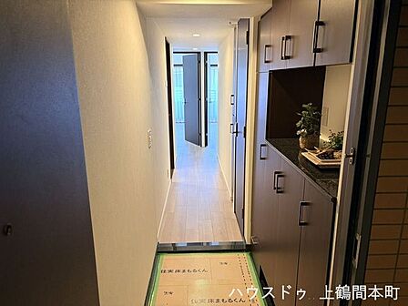 落ち着いた玄関口。