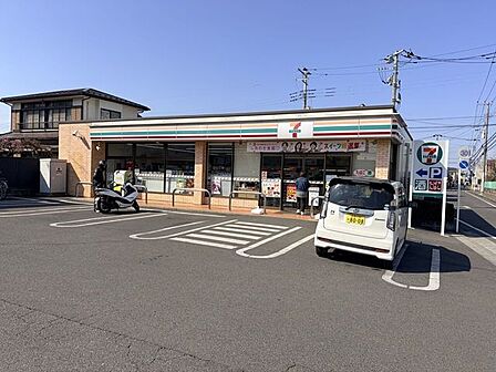 セブン-イレブン 相模原相武台小前店相模原市南区の住宅街にあるコンビニ。小学校や団地エリアに近く、地域住民や通学・通勤途中の利用が多い店舗。日用品や軽食、飲料、ATMも揃い、駐車場もあり車での立ち…