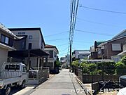 現地だからこそ伝わる、前面道路を含めた開放感をぜひご体感ください。