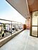 バルコニー：【クリーニング済】バルコニー　家族のお布団はこちらで干せます。お日さまの香りがふんわり香るフカフカのお布団なら、疲れた体もポカポカ温まりゆっくり休めますね。