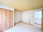 【リフォーム中＿2階南東側和室】こちらの和室は洋室に変更予定です。