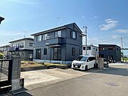 【リフォーム済】大和ハウス工業施工の4SLDK住宅をフルリフォームしました♪北西角地の土地面積：278．37m2（84坪）でお庭付です。駐車は3台可能なので、来客時も困りませんね。