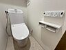 トイレ：落ち着いて使用できるトイレです。便器まわりのスペースや換気設備、お手入れのしやすさなど、ご案内時に詳しくご説明します。