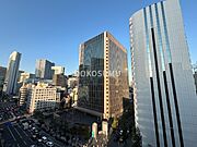 窓の外に広がる開放感。四季の移ろいを感じる景色。