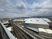 遠くまで線路が望めます♪