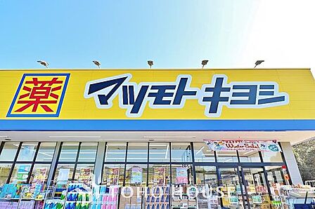 マツモトキヨシ名古屋大須万松寺店 徒歩7分。 510m