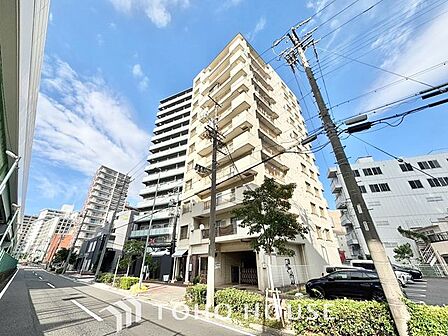 ただ『 住む 』だけじゃない! 気持ち良く住んで欲しい気持ちをこめて・・・。 お家の事、街の事、お金の事、 何でも相談して下さい♪