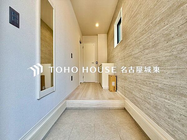 玄関を拡大表示