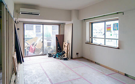 【LDK（工事中）】東から心地の良い朝陽が入るLDK！繋がっていた和室を分けて、独立型のお部屋へ。