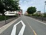 外観：前面道路含む現地写真