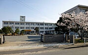 重春小学校