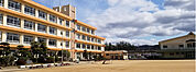 砥堀小学校