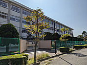 平岡北小学校